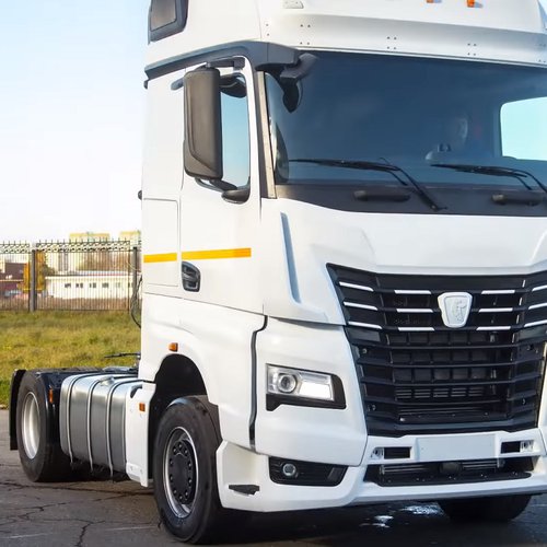 Компания «КамАЗ» озвучила стоимость первого в России премиум-грузовика