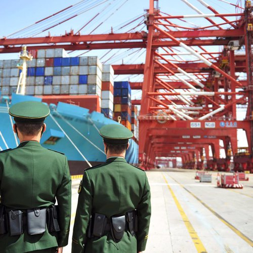 Ставки на транстихоокеанских маршрутах контейнерных перевозок выросли благодаря новым пошлинам