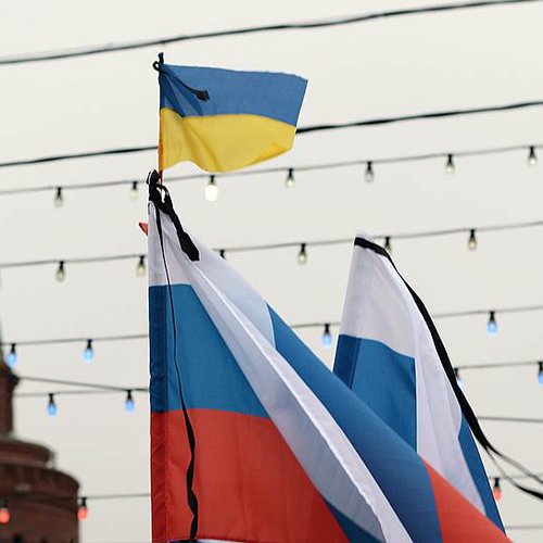 Украина запретила импорт из России автомобилей, вагонов и удобрений