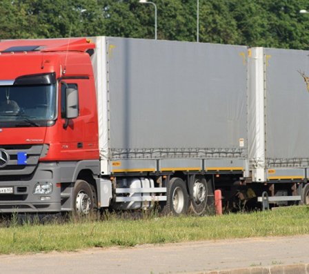 В России оформить разрешение на автоперевозку крупногабаритных грузов теперь можно за одни сутки