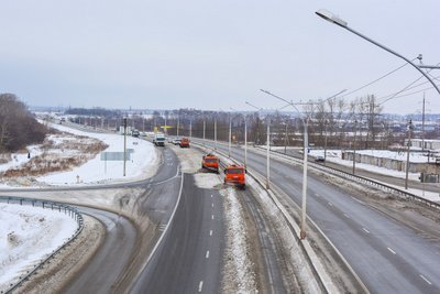 Свыше 300 единиц техники вывели на федеральные дороги в регионах Поволжья и Рязанской области