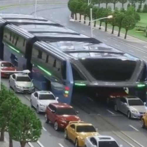 В Пекине показали проект уникального портального автобуса (ВИДЕО)